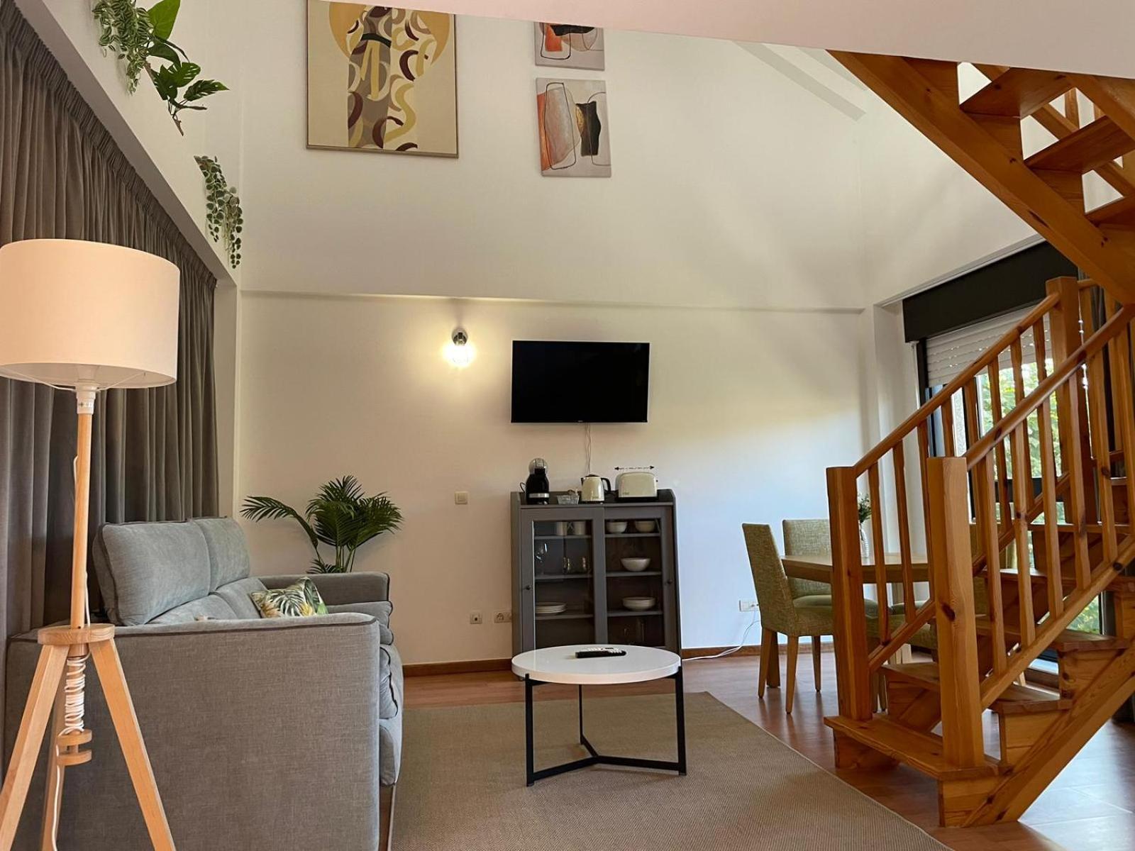 Apartamentos Ciudad Santiago Santiago de Compostela Rum bild