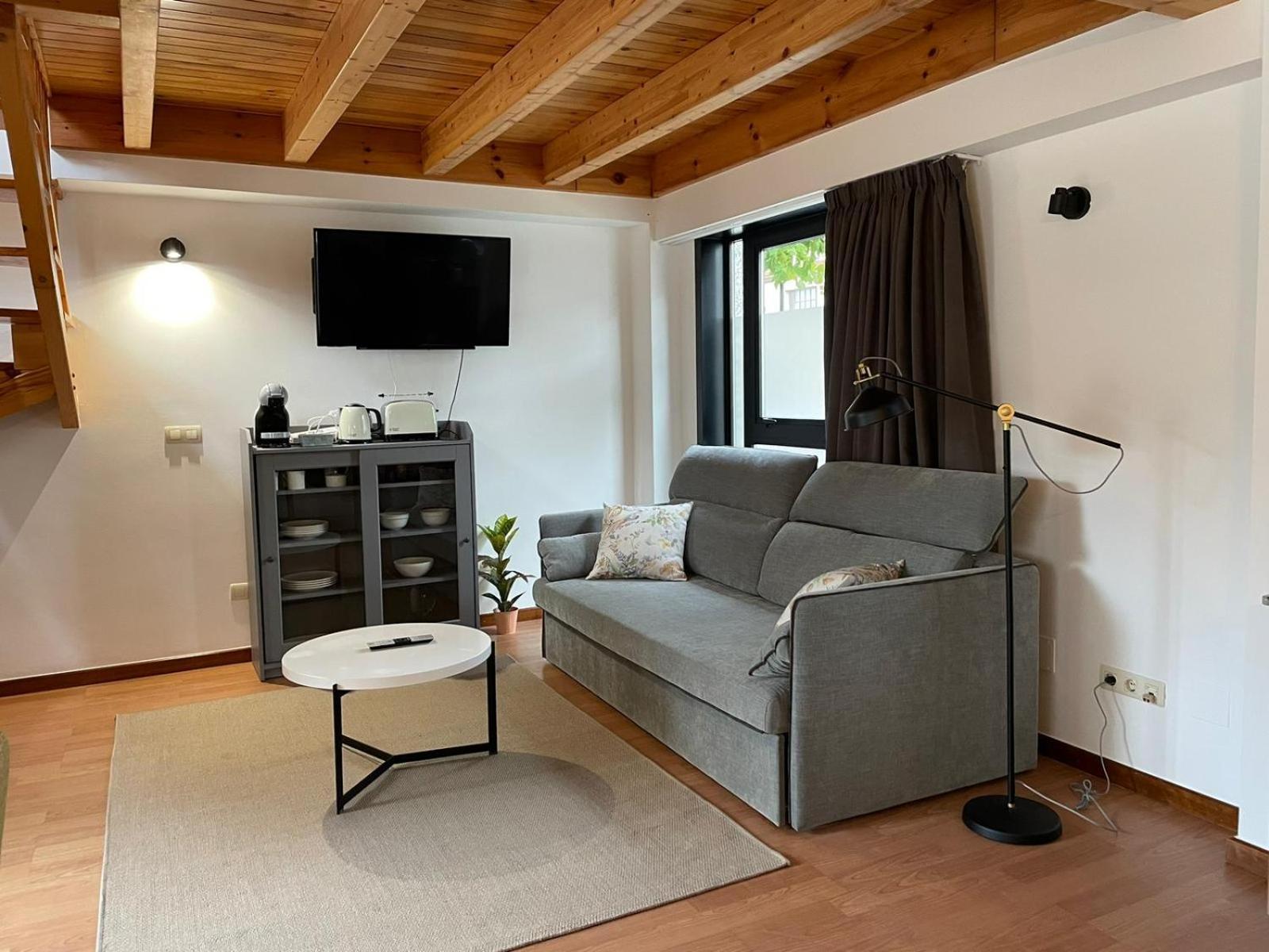 Apartamentos Ciudad Santiago Santiago de Compostela Rum bild