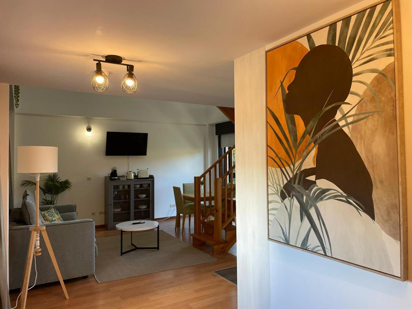 Apartamentos Ciudad Santiago Santiago de Compostela Rum bild